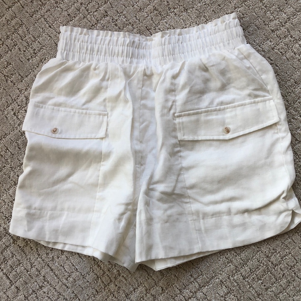 Sovere Anthropologie Rival White Shorts Size M